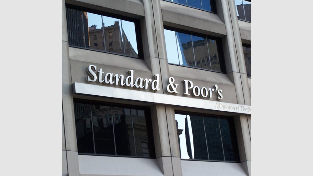 S&amp;P για πρόωρη εξόφληση των μνημονιακών δανείων: Δεν θα επηρεάσει την πιστοληπτική αξιολόγηση η μείωση των ρευστών διαθεσίμων
