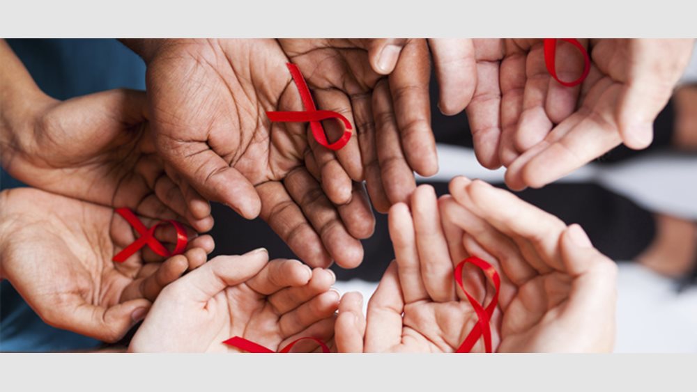 HIV: Μειώνεται το κόστος της αντιρετροϊκής θεραπείας, τι δείχνει ειδική μελέτη