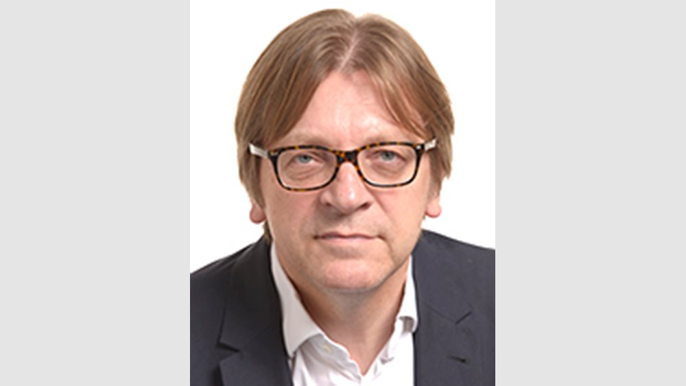 Γκι Φερχόφστατ: Η συμφωνία Brexit διατηρεί στενές σχέσεις της ΕΕ με το Ηνωμένο Βασίλειο