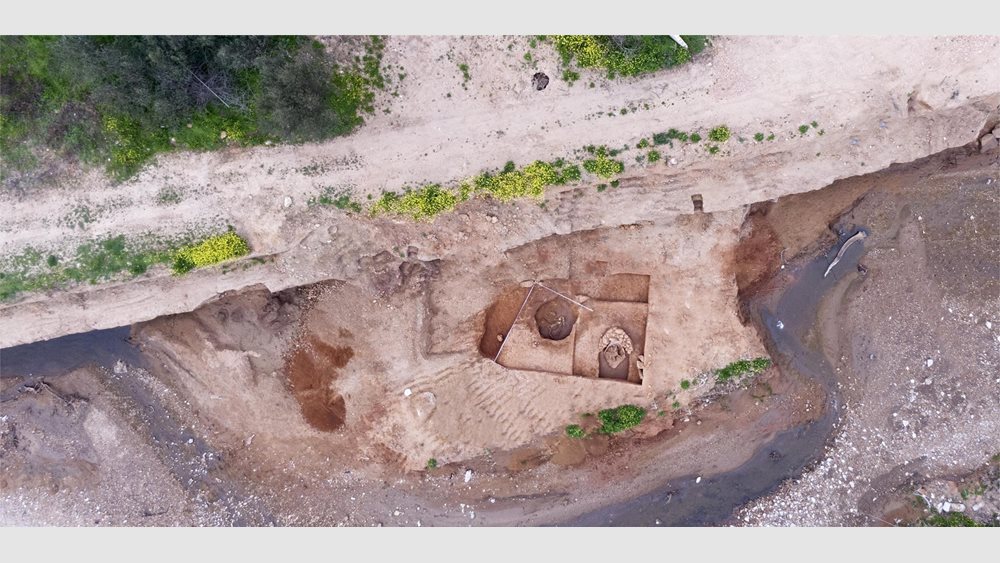 Σημαντικά αρχαιολογικά ευρήματα στη Ραφήνα - Βρέθηκε ταφή σε πίθο της Πρώιμης Εποχής του Χαλκού