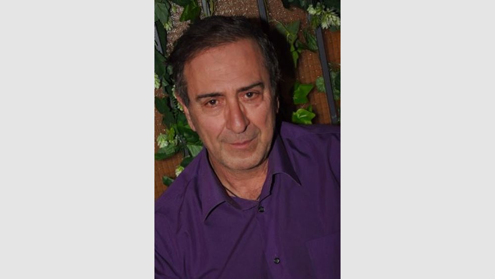Ιστορία είναι αυτή, δεν είναι παίξε γέλασε...