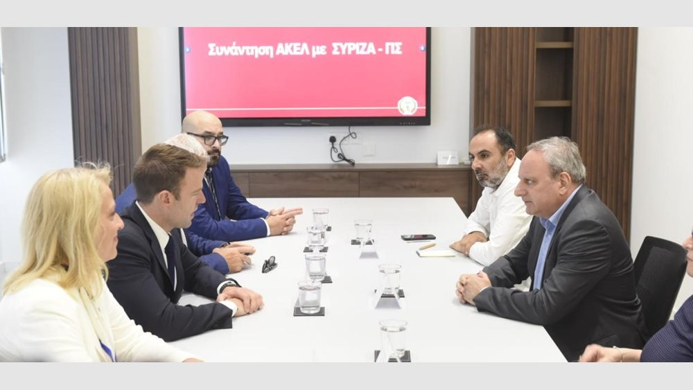 Συνάντηση Στ. Κασσελάκη με τον γ.γ. του ΑΚΕΛ Στ. Στεφάνου