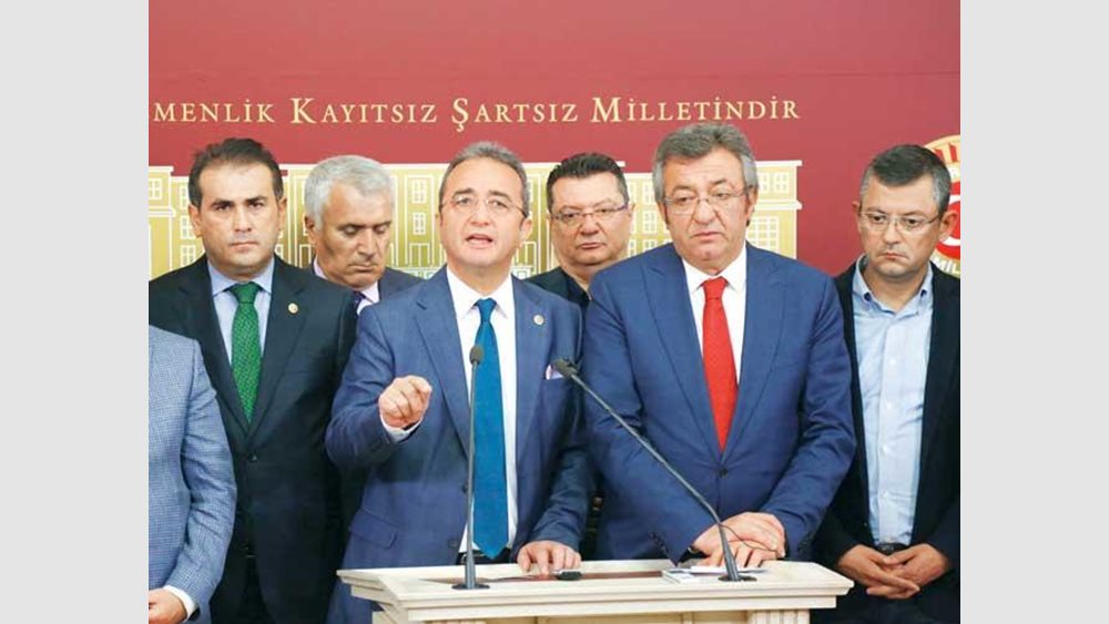 Τουρκία: 15 βουλευτές του CHP προσχώρησαν στο κόμμα της Ακσενέρ