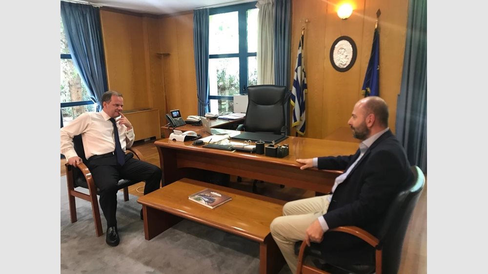 Με τον πρόεδρο του ΤΕΕ συναντήθηκε ο υπουργός Υποδομών Κ. Καραμανλής