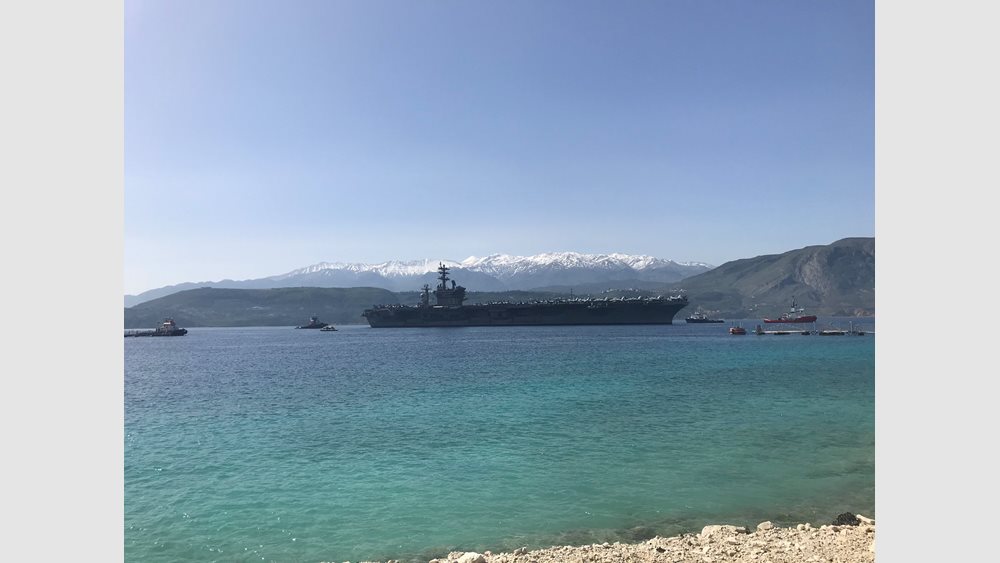 Διαψεύδουν οι Αμερικανοί την επίθεση στο αεροπλανοφόρο Eisenhower