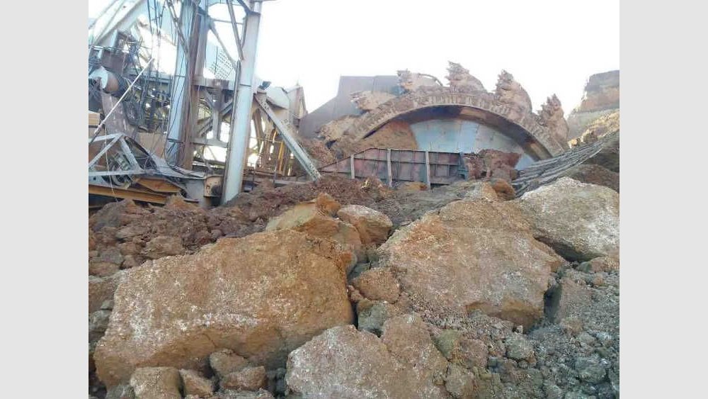 ΔΕΗ: Θα συνεχιστεί η κατολίσθηση στο Αμύνταιο