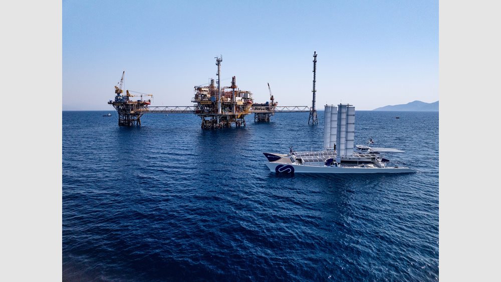 To "πράσινο" Energy Observer στον "πράσινο" Πρίνο για την αποθήκευση CO2