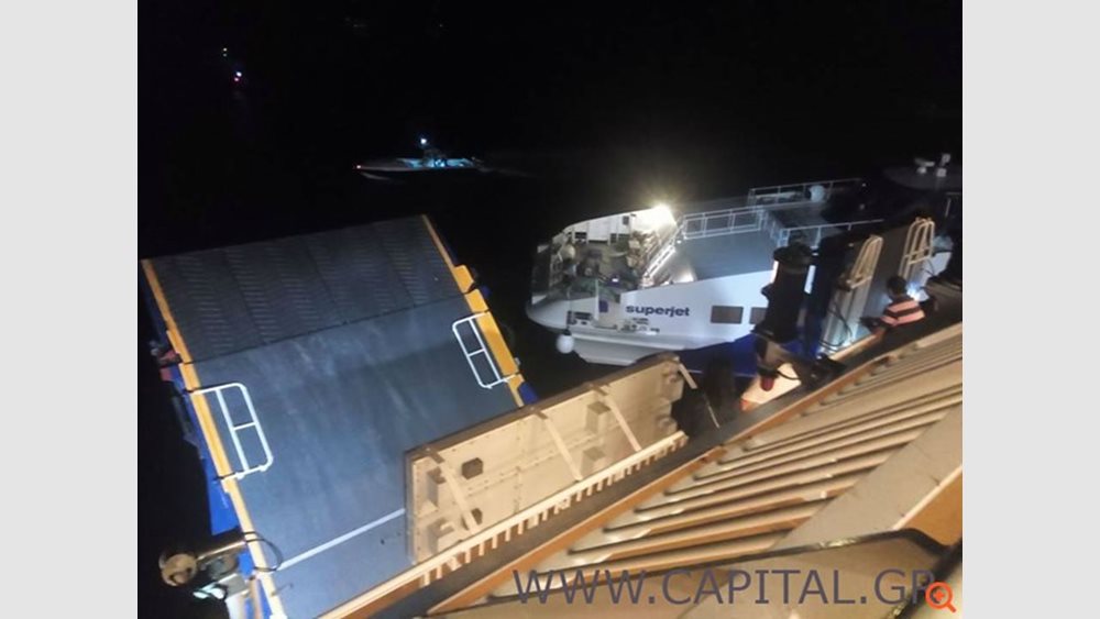 Blue Star Ferries: Στόχος η ασφαλής και κατά το δυνατόν συντομότερη αποκόλληση του πλοίου από τα αβαθή