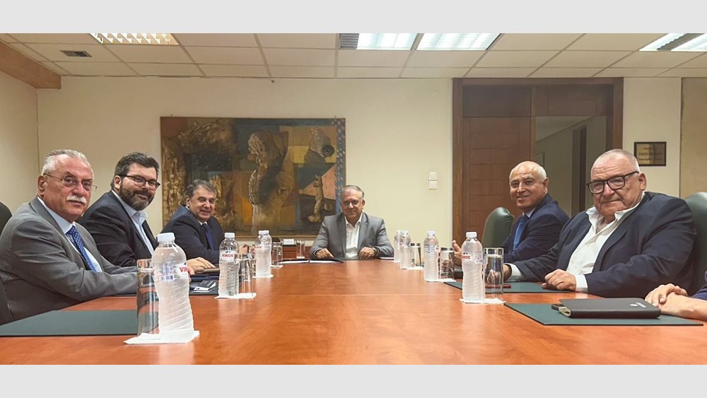 Συνάντηση Τάκη Θεοδωρικάκου με ΕΒΕΠ για εμπόριο, βιομηχανία και ναυτιλιακές υπηρεσίες