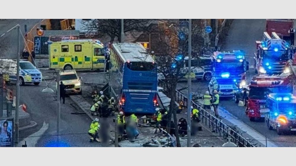 Σουηδία: Σύγκρουση λεωφορείου στο κέντρο της Στοκχόλμης - Αναφορές για πολλά θύματα