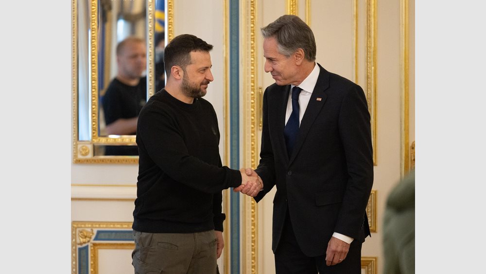 Στο Κίεβο ο Μπλίνκεν: Η Ουάσινγκτον θα στηρίξει την Ουκρανία έως ότου η ασφάλειά της "είναι εγγυημένη"