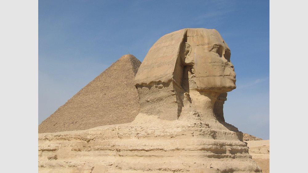 Αίγυπτος: Οι αρχαιολόγοι ανακάλυψαν το άγαλμα μιας Σφίγγας μέσα σε έναν ναό