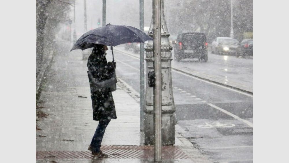 Σε εξέλιξη η κακοκαιρία "Ηφαιστίων" - Φέρνει βροχές και χιόνια