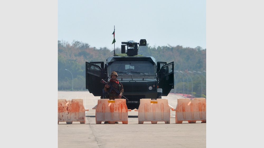 Η Ρωσία στηρίζει τη χούντα της Μιανμάρ διά στόματος Λαβρόφ