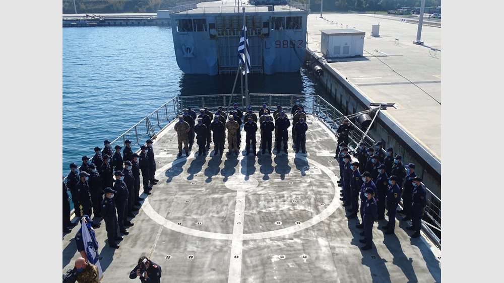 Παράδοση καθηκόντων του διοικητή εν πλω της επιχείρησης "IRINI" από την Ελλάδα στην Ιταλία