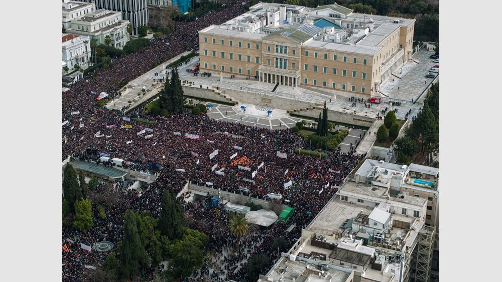 Τέμπη: Δεν υπάρχουν στοιχεία για εύφλεκτο υλικό στα τρένα, αποφαίνεται και η έκθεση της Burgoynes
