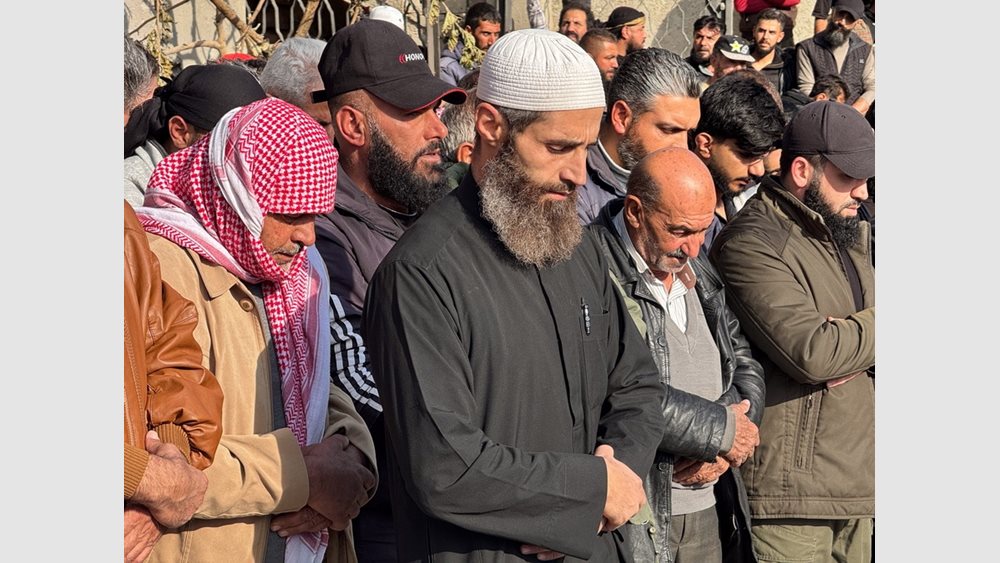 Συρία: Χιλιάδες διαδήλωσαν για την πρώτη επέτειο από την έναρξη της πτώσης του Άσαντ - Στο στόχαστρο και το Ισραήλ