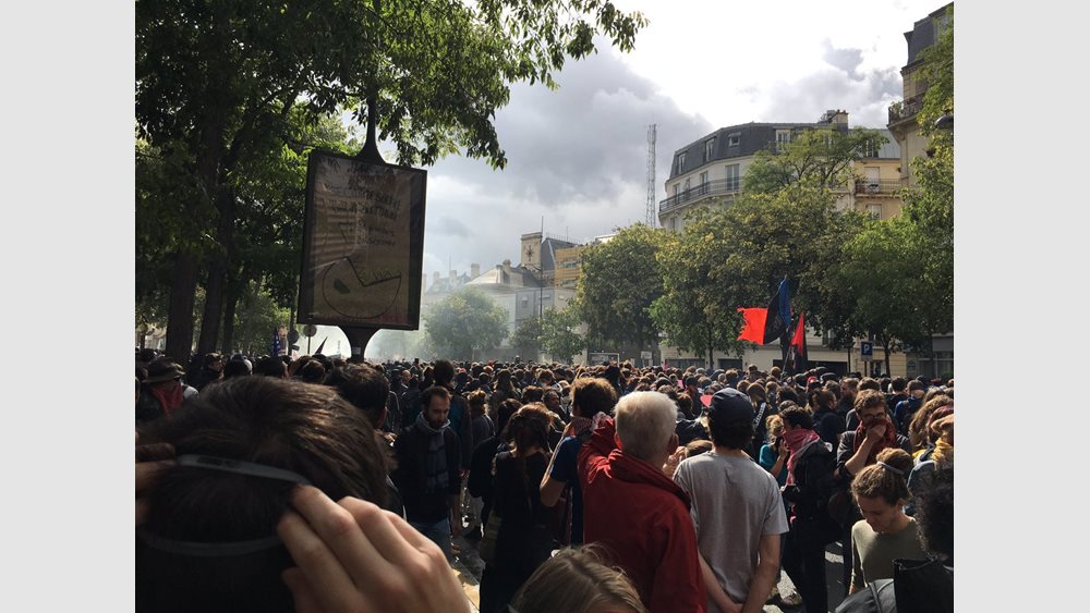 Ογκώδεις πορείες σε Ιταλία και Γαλλία εναντίον της σεξιστικής και σεξουαλικής βίας