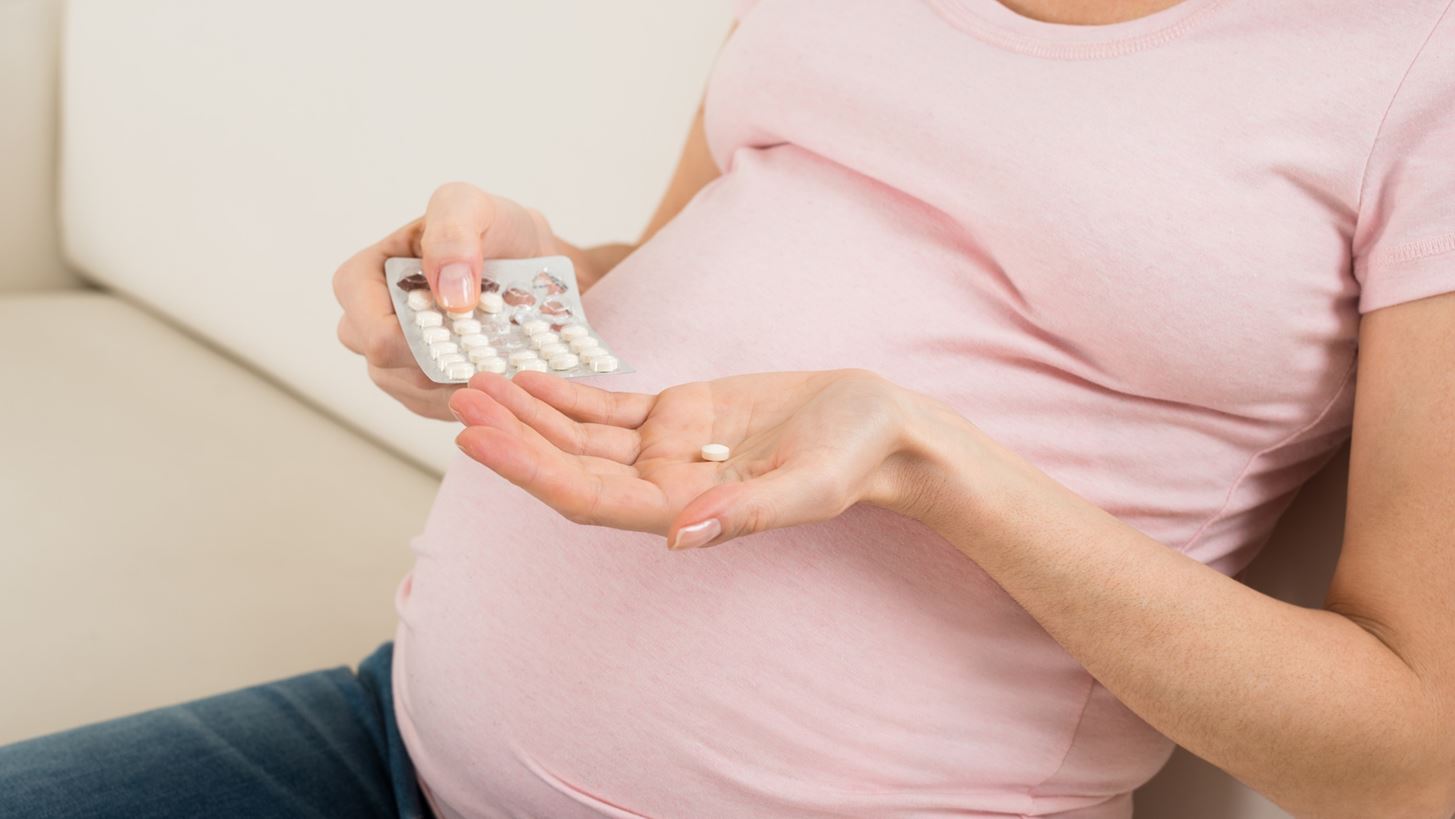 Νέα έρευνα απορρίπτει τους ισχυρισμούς Τραμπ: Δεν προκύπτει σύνδεση της παρακεταμόλης στην εγκυμοσύνη με τον αυτισμό