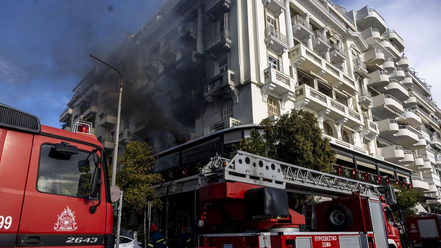 Θεσσαλονίκη: Φωτιά σε κατάστημα εστίασης στη Λεωφ. Νίκης