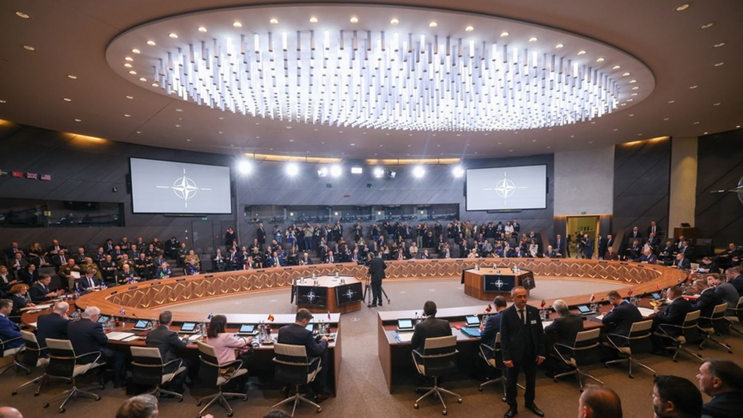 Σύνοδος Υπ. Άμυνας ΝΑΤΟ - Χέγκσεθ (ΗΠΑ): "Οι ΗΠΑ θα επιβάλουν κόστος στη Ρωσία αν δεν τερματιστεί ο πόλεμος"