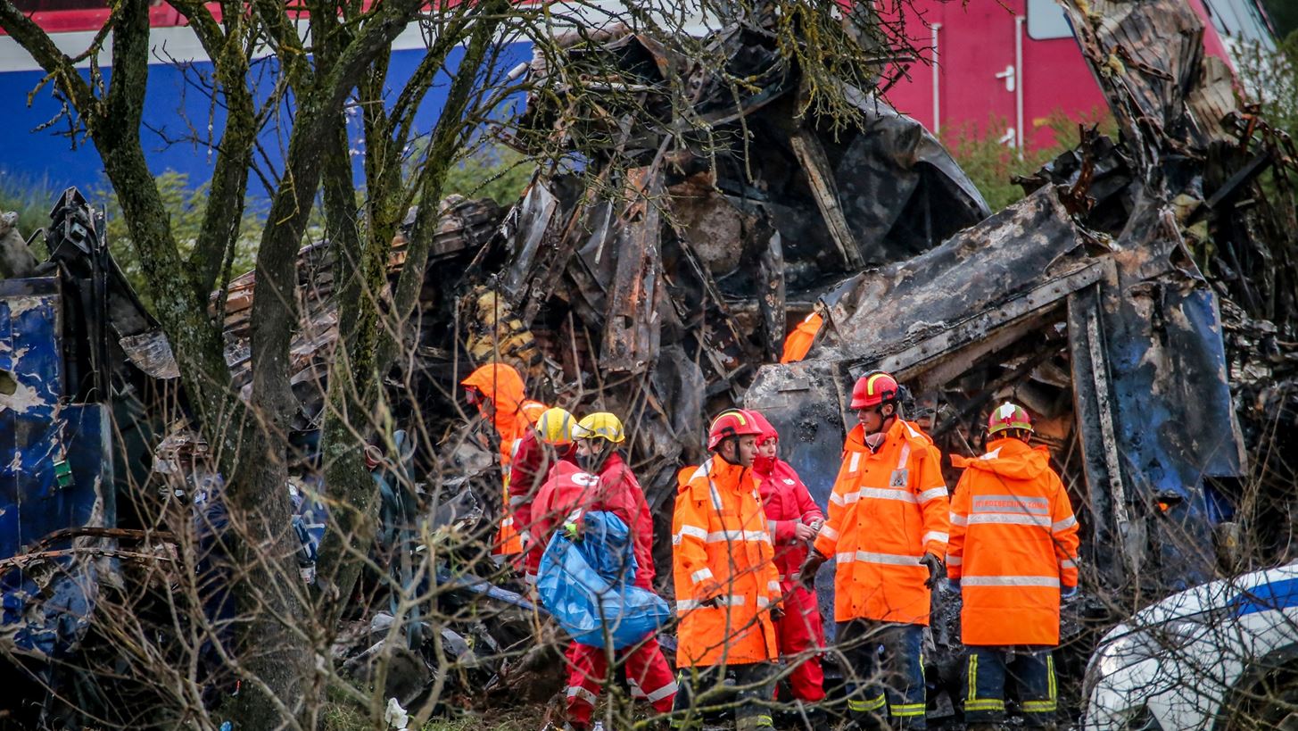 Τέμπη: 10 οικογένειες ζητούν εκταφή των σορών - 33 δήλωσαν ότι δεν το επιθυμούν