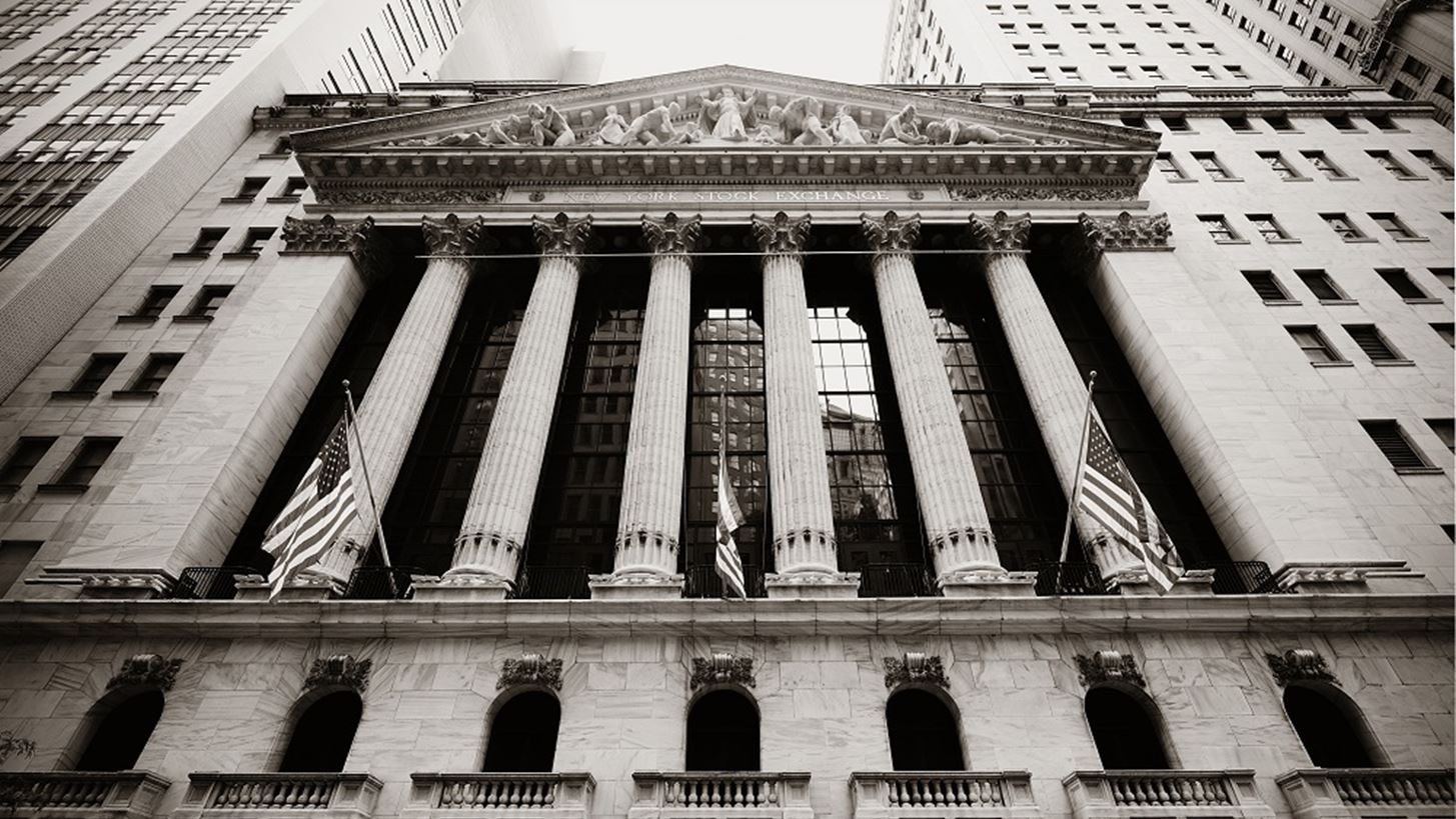 Μικτή εικόνα στη Wall με φόντο τα μάκρο