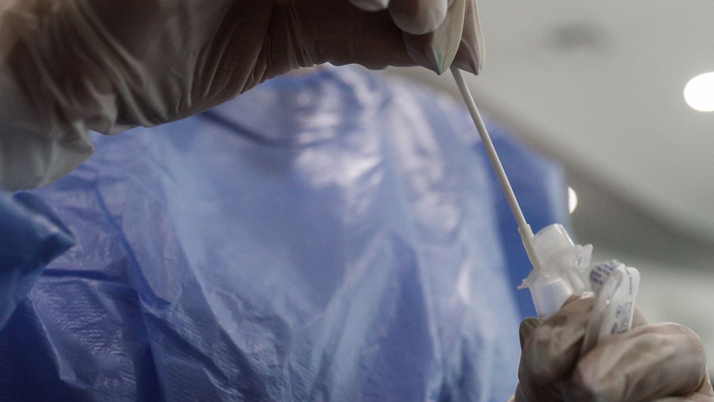 Πρώτο επιβεβαιωμένο κρούσμα μεταπνευμονοϊού HMPV στην Ελλάδα: Στη ΜΕΘ ο 71χρονος ασθενής - Θετική και η σύζυγός του