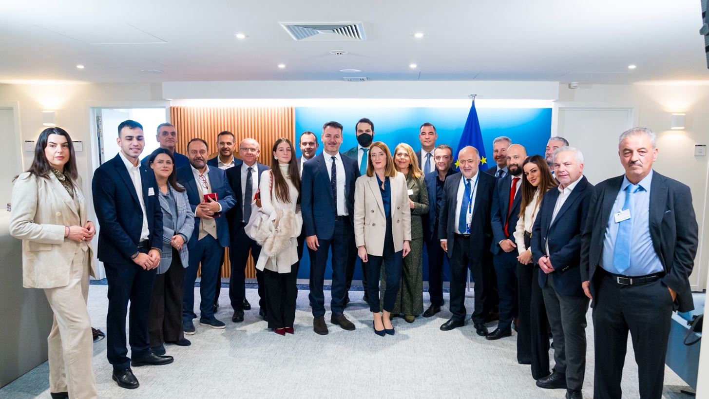 Οι προκλήσεις του κλάδου του λιανεμπορίου στο επίκεντρο εκδήλωσης που διοργάνωσε ο Δ. Τσιόδρας με τον ΣΕΛΠΕ στις Βρυξέλλες