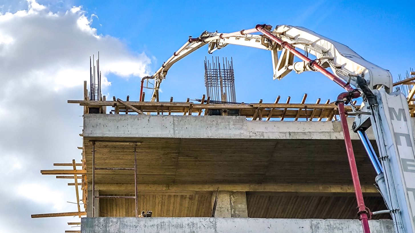 Ισχυρή ανάκαμψη της οικοδομικής δραστηριότητας τον Ιούλιο - Στο +12,2% οι άδειες με +21,7% σε όγκο