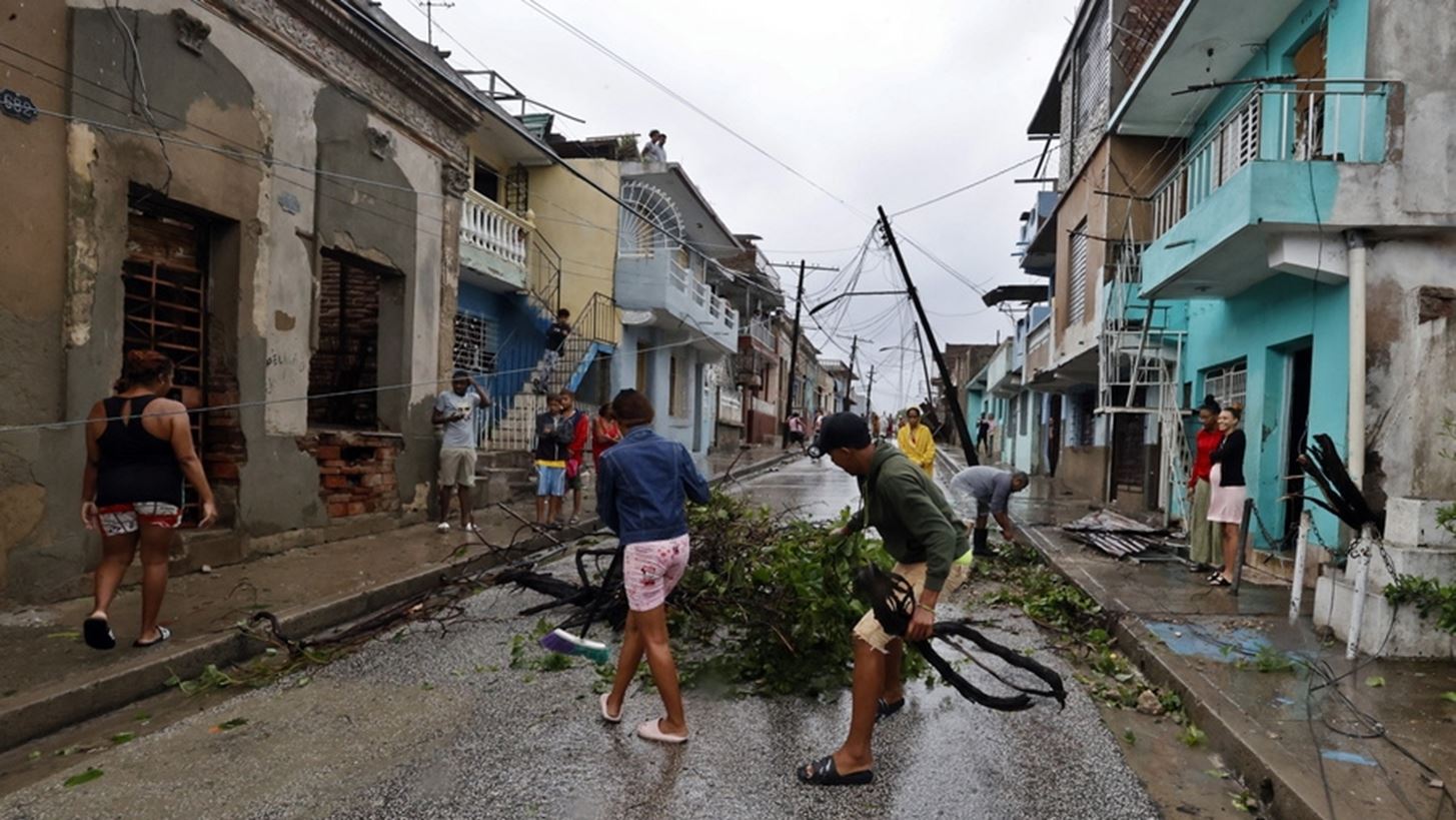 Οι ΗΠΑ προσφέρουν ανθρωπιστική βοήθεια στην Κούβα