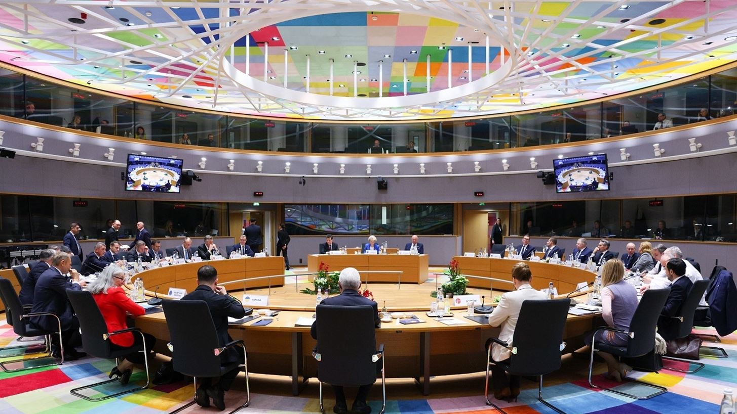 EE: Συμφωνία για δάνειο 90 δισ. ευρώ στην Ουκρανία τη διετία 2026-2027 με δανεισμό από τις κεφαλαιαγορές