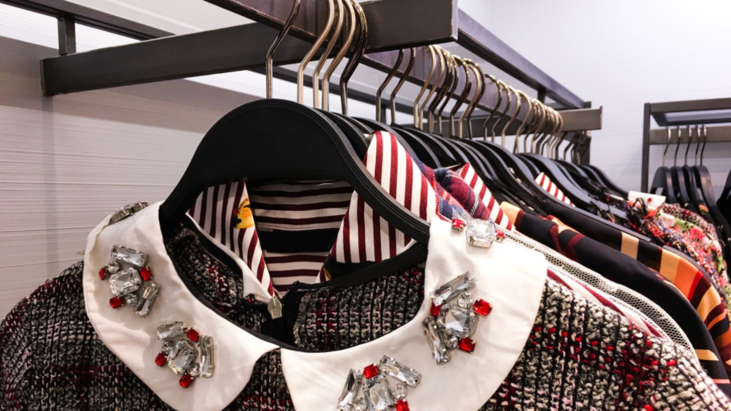 Πώς η ελληνική ένδυση παίζει μπάλα στο διεθνές γήπεδο