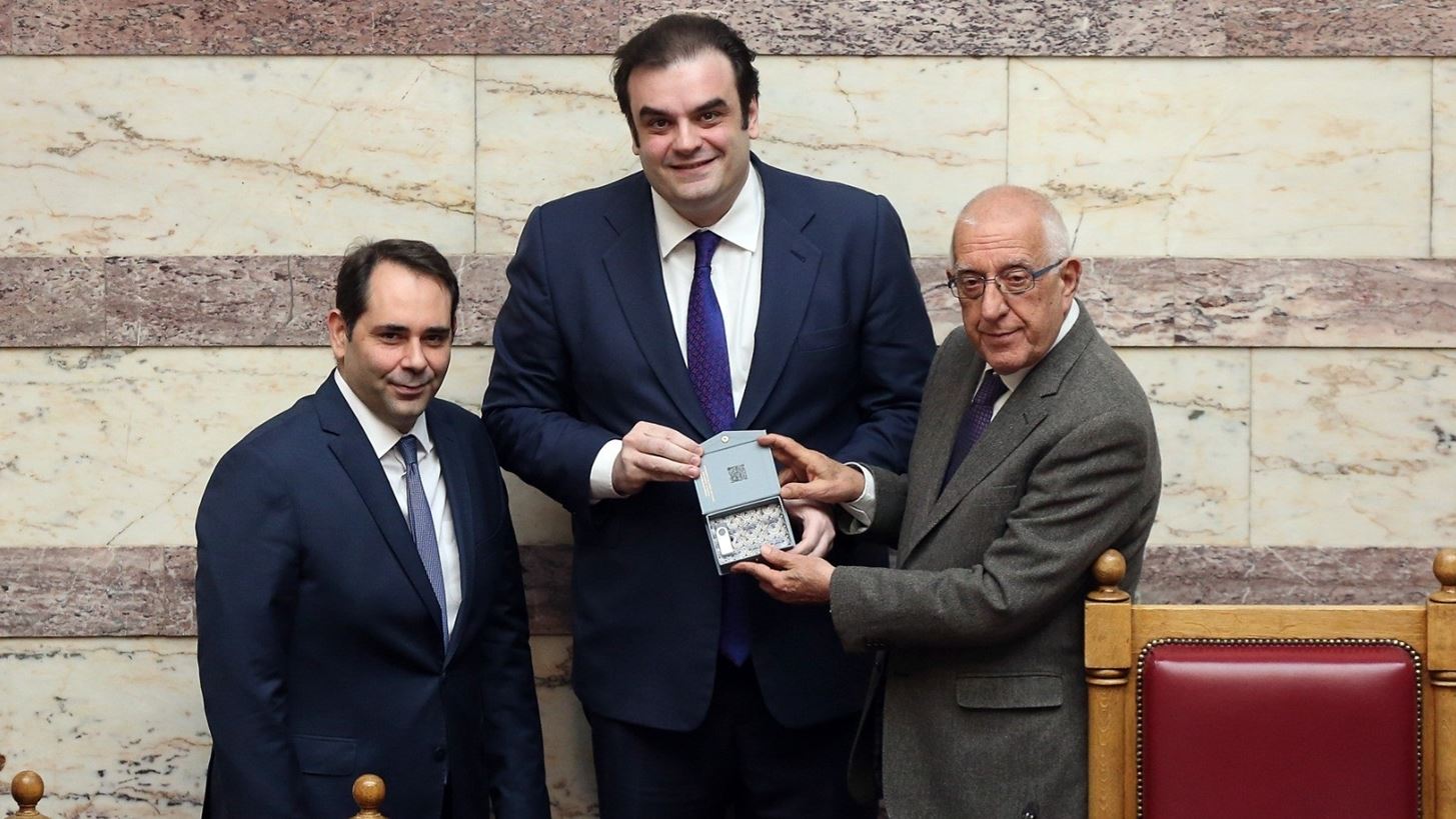 Προϋπολογισμός 2026: Ανάπτυξη 2,4% με οδηγό τις επενδύσεις - Φορολογική μεταρρύθμιση και αύξηση του μέσου μισθού κατά 10%