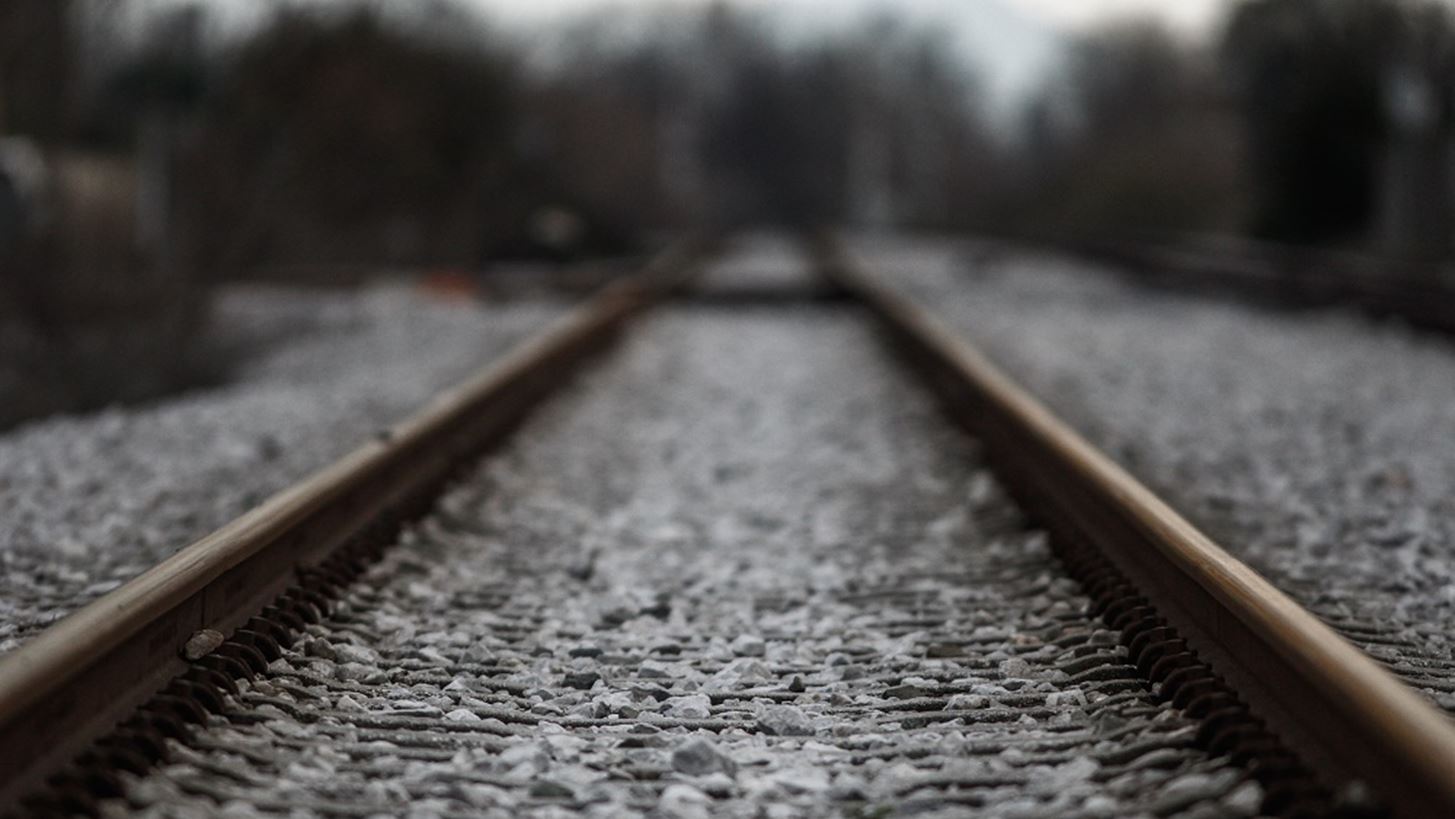 Βρετανία: Τέσσερις τραυματίες σε εκτροχιασμό τρένου