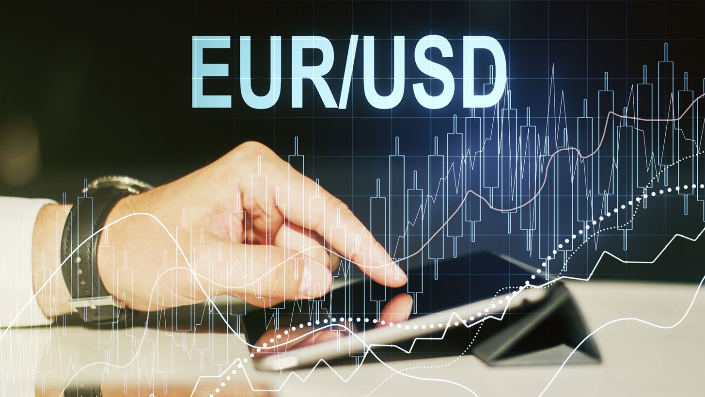 Ενισχύεται κατά 0,19% το ευρώ στα 1,1682 δολάρια