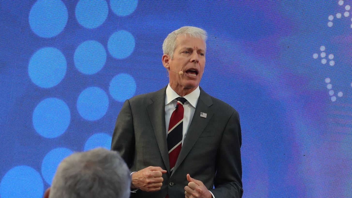 Κρις Ράιτ (Υπουργός Ενέργειας ΗΠΑ): Η Ελλάδα πύλη για το αμερικανικό αέριο στην Ευρώπη