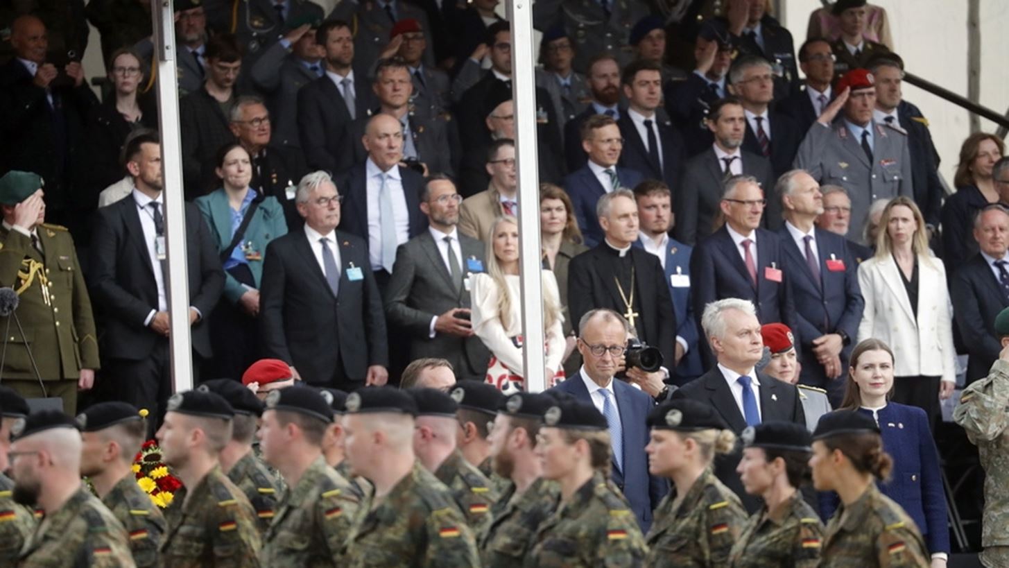 Γερμανία: Έξι στους δέκα Γερμανούς δηλώνουν αντίθετοι στη στρατιωτική θητεία με κλήρωση