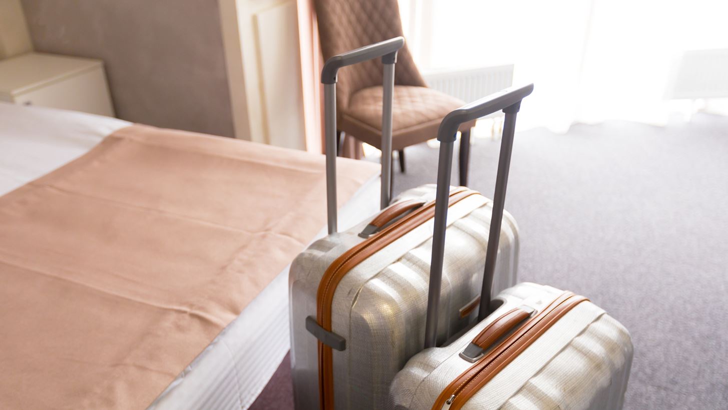 Υποχώρηση σε τιμές, οριακή αύξηση στις πληρότητες: Τι δείχνουν τα στοιχεία της AirDNA για την αγορά των βραχυχρόνιων μισθώσεων στην Ελλάδα τον Οκτώβριο