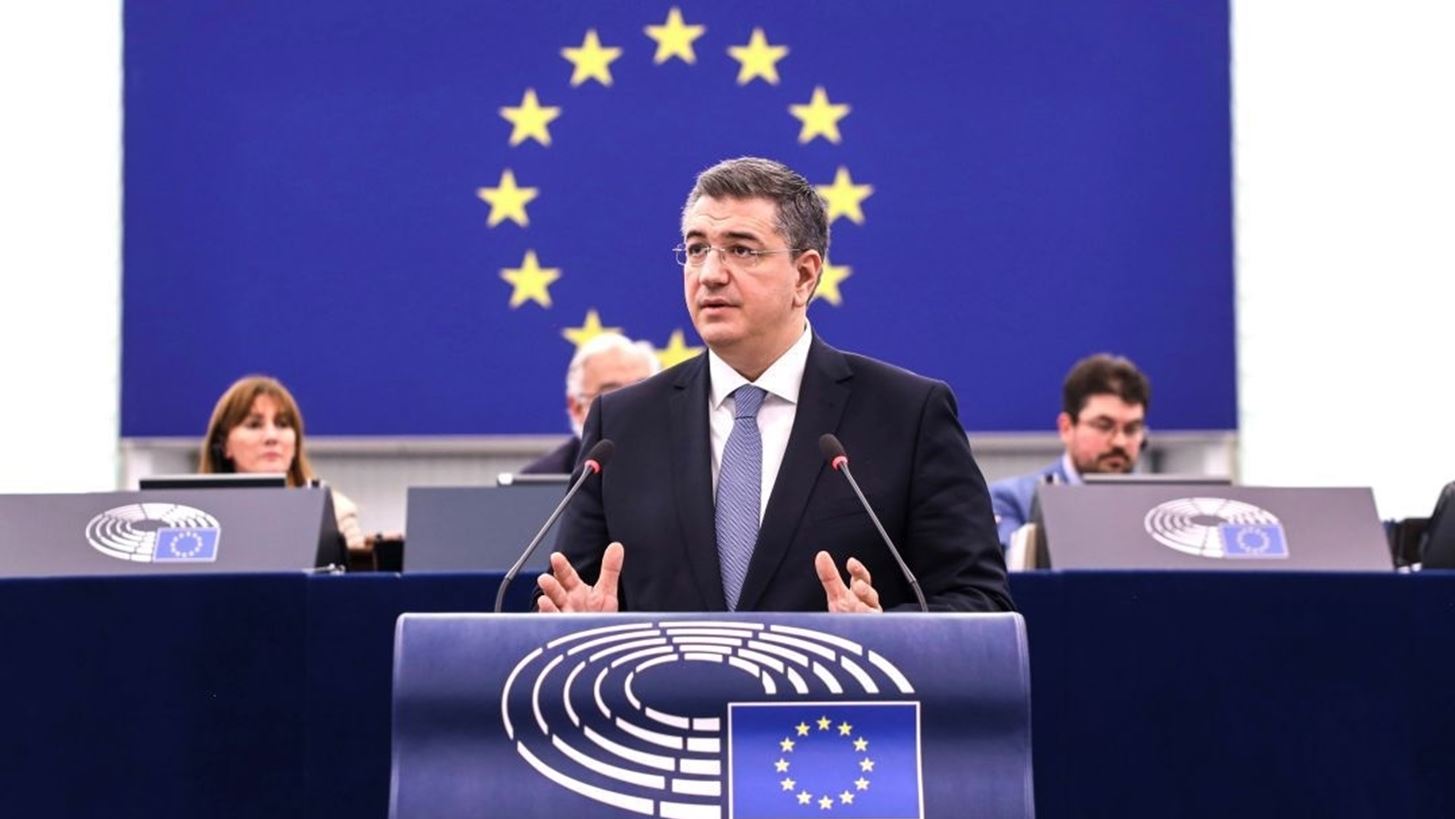 Α. Τζιτζικώστας: "Σανίδα σωτηρίας για την ευρωπαϊκή αυτοκινητοβιομηχανία η νέα δέσμη μέτρων που υιοθετήσαμε"