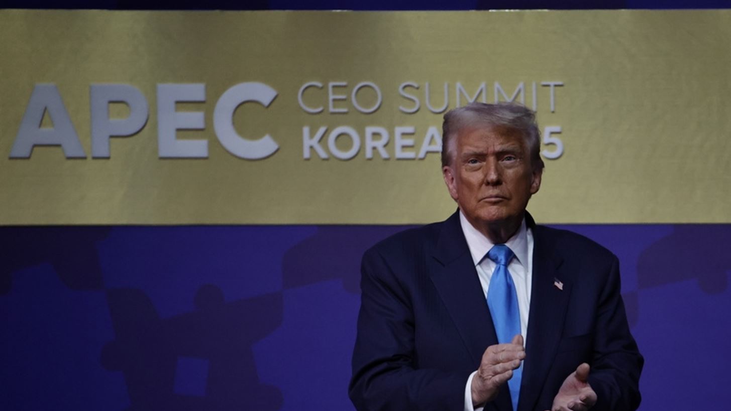 Ο Τραμπ ανεβάζει τις προσδοκίες για εμπορικές συμφωνίες με Κίνα και Νότια Κορέα