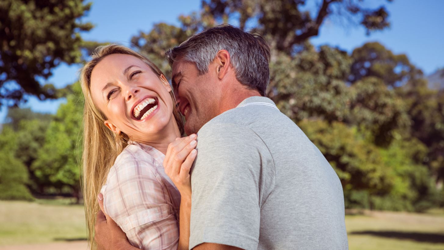 Είστε μόνος; Τώρα είναι η εποχή να κάνετε νέες γνωριμίες!