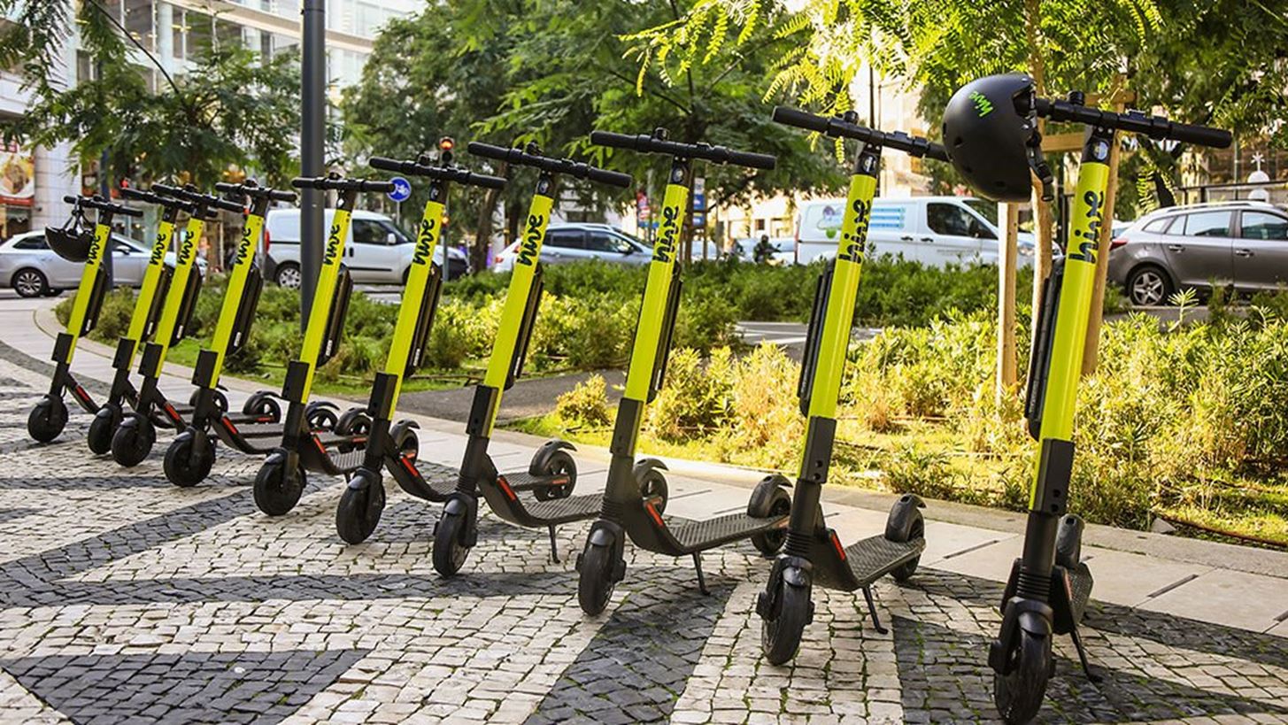 Υπ. Ανάπτυξης για τα ηλεκτρικά πατίνια: "Ελπίζουμε ο κ. Δούκας να μάθει τις αρμοδιότητές του"