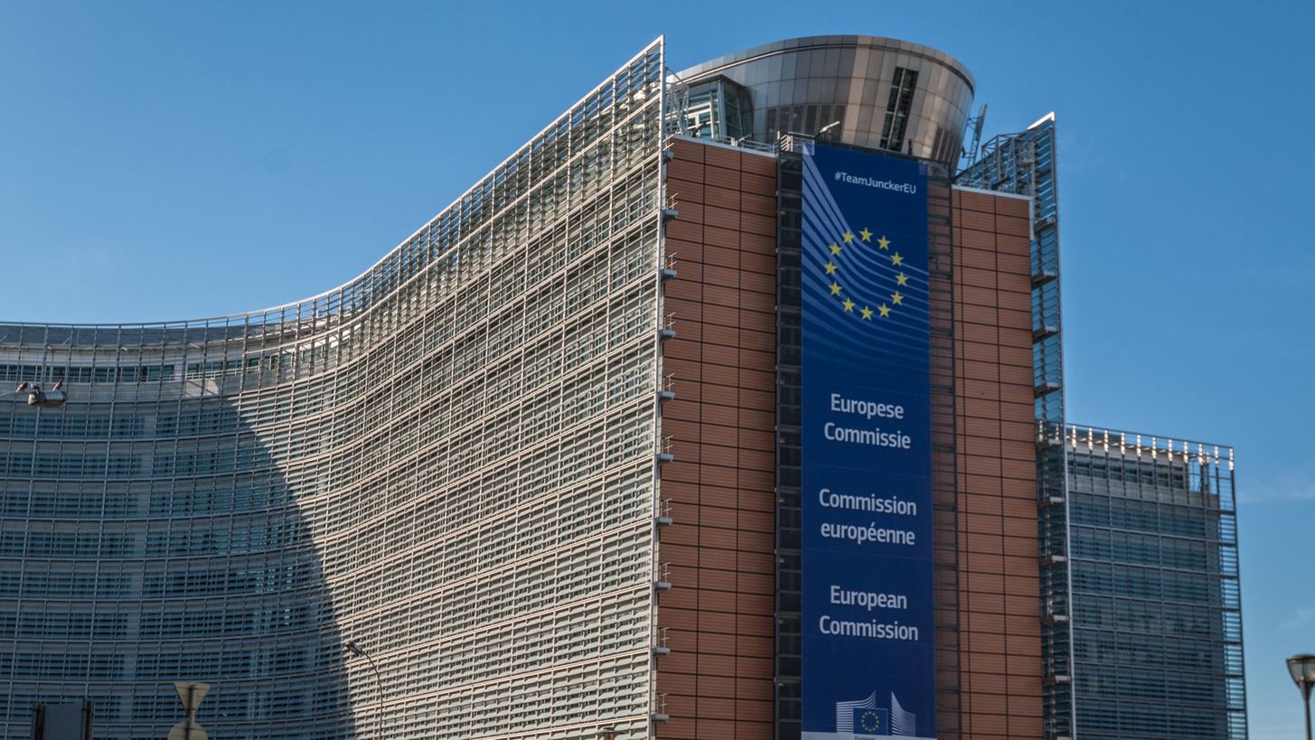 Κομισιόν: Έρευνα στις υπηρεσίες cloud της Amazon και της Microsoft για κατάχρηση ισχύος