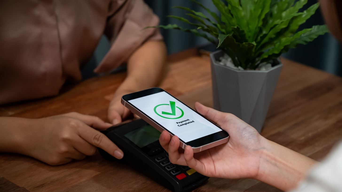 Πλήρης η επικράτηση του ψηφιακού χρήματος - Εννέα στις δέκα συναλλαγές ανέπαφες