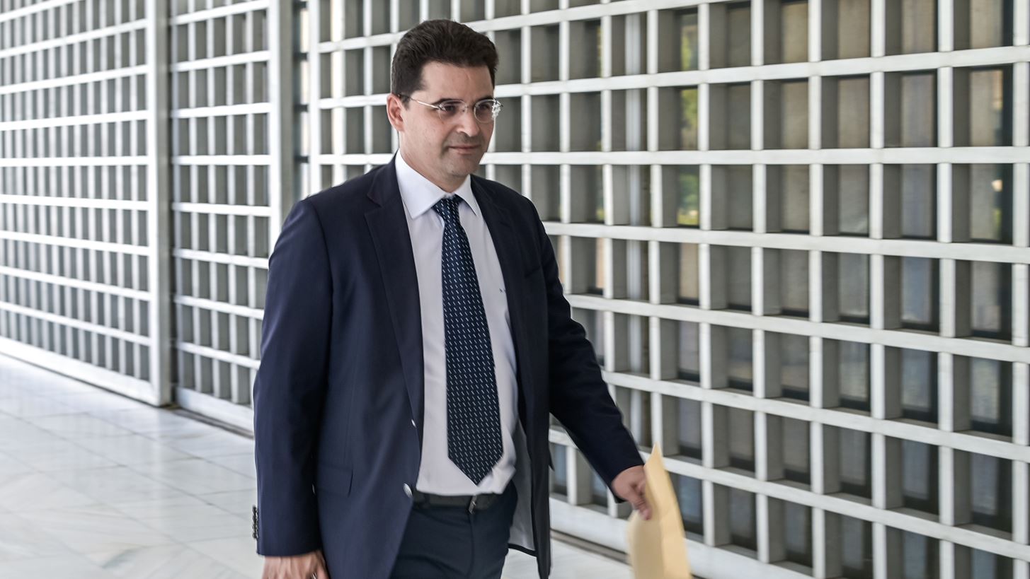 Στην Ολομέλεια του ΣτΕ η προσφυγή του δημοσιογράφου Θ. Κουκάκη για παρακολουθήσεις και άρση τηλεφωνικού απορρήτου