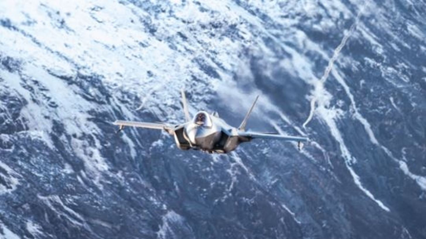 Γερμανία: Το υπ. Άμυνας δεν εξετάζει το ενδεχόμενο αγοράς επιπλέον μαχητικών F-35