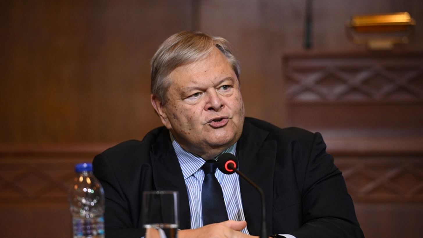 Ευ. Βενιζέλος: Στα εθνικά θέματα τα διλήμματα πρέπει να τίθενται με τρόπο σοβαρό, όχι φοβικό