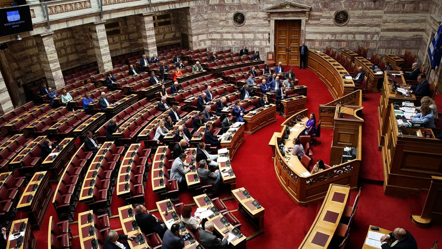 Κοινό αίτημα ΣΥΡΙΖΑ-ΠΣ, ΠΑΣΟΚ και ΝΕΑΡ για έκτακτη σύγκληση της Επιτροπής Θεσμών και Διαφάνειας για την υπόθεση των υποκλοπών