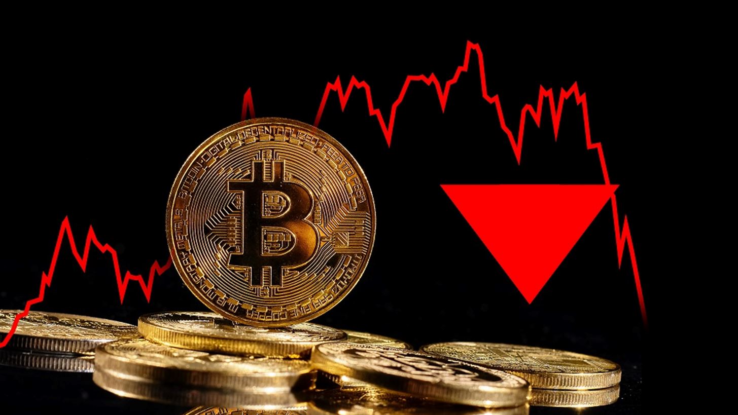 Σε χαμηλό 6μηνου το Bitcoin - Έχει χάσει 24% από τις αρχές Οκτωβρίου